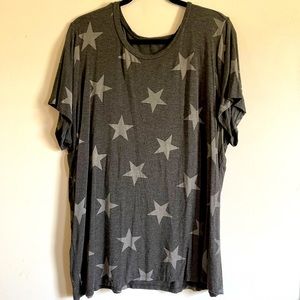EUC Torrid super soft grey tee with stars Size 3